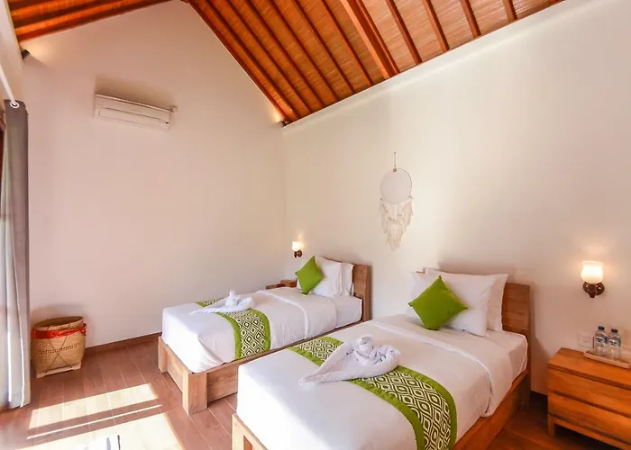 Kupu Kupu Bingin * Uluwatu