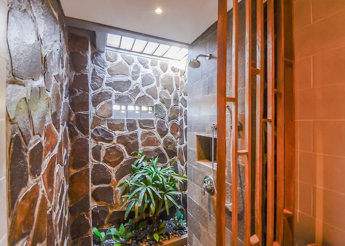 Kupu Kupu Bingin Villa Uluwatu